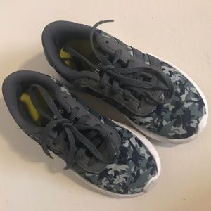 size 11 adidas dinosaur blue teal